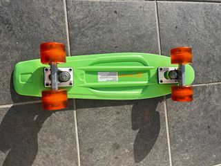 Patinete verde para niños