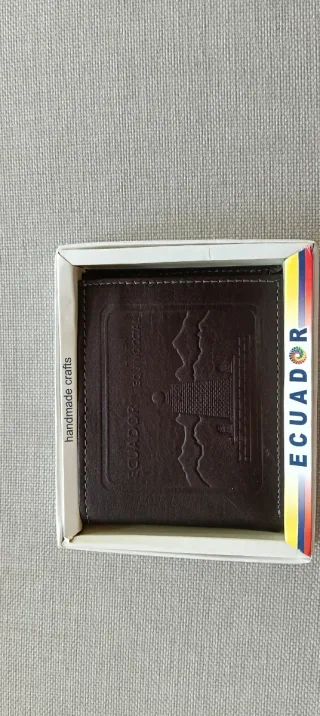 CARTERA PIEL NUEVA 