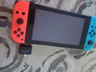 Nintendo Switch V1 Negra y Roja