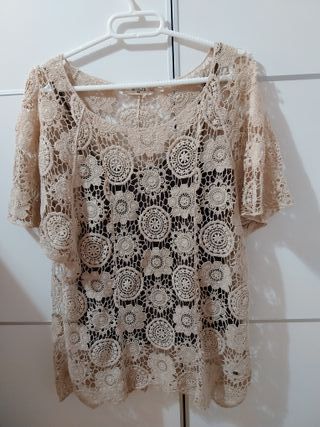 Blusa de encaje Amichi beige talla M