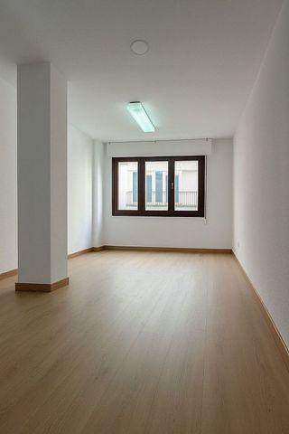 Oficina en alquiler en Centro - Ayuntamiento en Santander