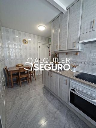 Piso en alquiler en Reyes Católicos en Alcalá de Henares