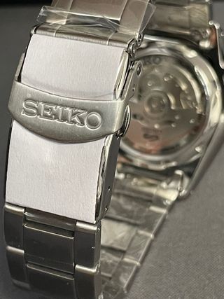 Reloj Seiko 5 Sport “Black Midi” 38mm SRPK29K1
