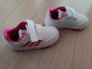 Zapatillas Adidas Blancas y Rosas Velcro. Talla 24