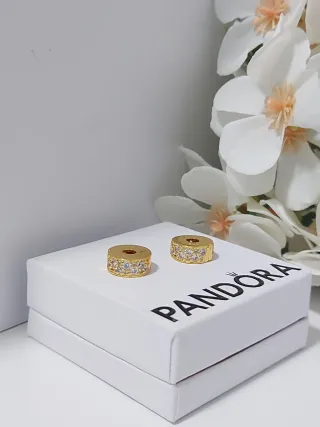 Clips Pandora Dorados con Circonitas