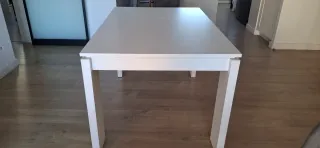 Mesa de comedor extensible blanca marca Rimobel