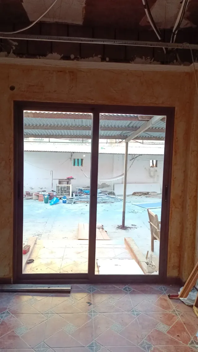 Puerta corredera aluminio 180cm imitación madera