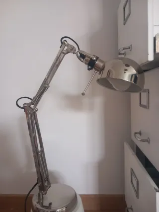 Flexo de escritorio plateado