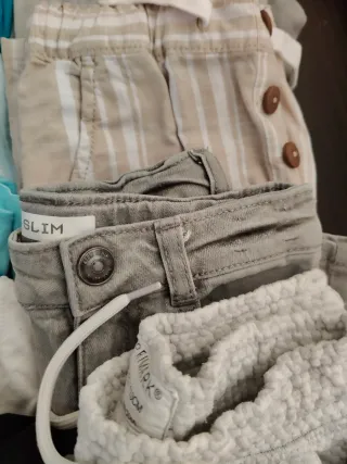 Lotto 18 capi bambino vari dai 3/4 /5/6/7  anni.