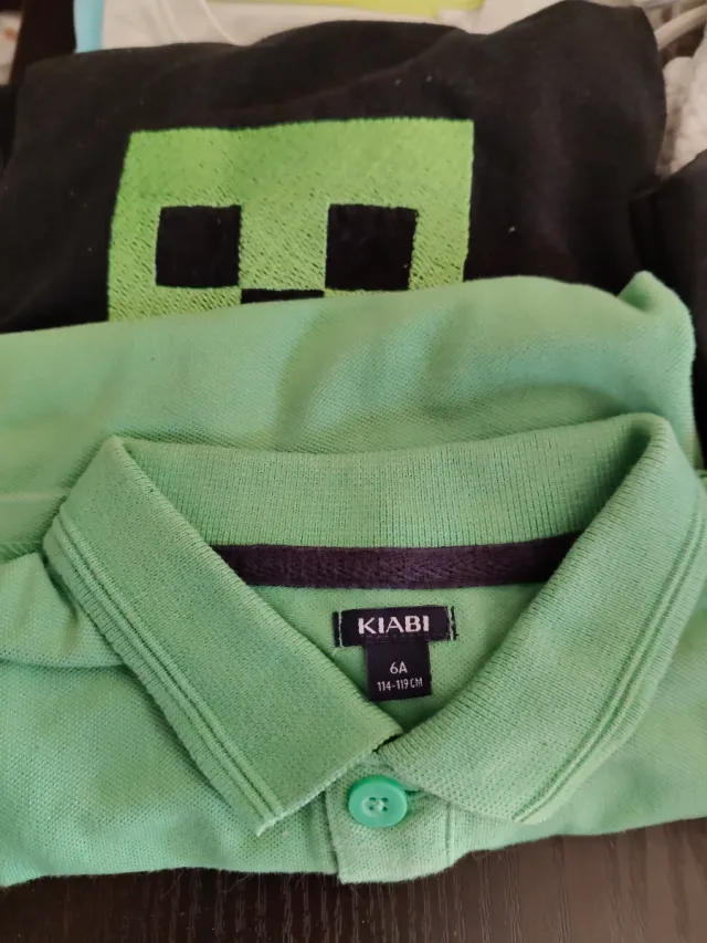 Lotto 18 capi bambino vari dai 3/4 /5/6/7  anni.