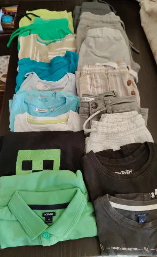 Lotto 18 capi bambino vari dai 3/4 /5/6/7  anni.