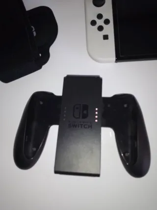 Nintendo Switch OLED bianco