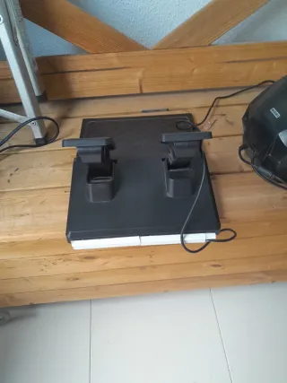 Volante Xbox One Hori con Pedales