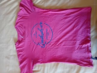 Camiseta Quiksilver Rosa y Azul Marino