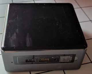 Intel NUC NUC7i5BNH Mini PC