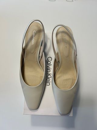 Tacones Calvin Klein destalonados 