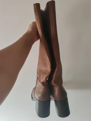Botas altas marrones
