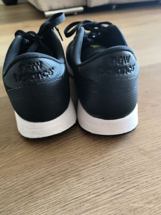 Zapatillas New Balance Negras y Blancas