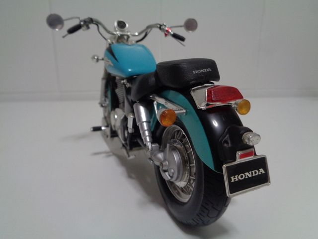 Honda VT1100C2 Shadow 1/10