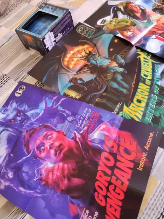 Pósters Magic The Gathering y caja VACÍA