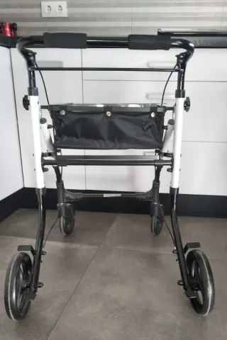 Andador 4 ruedas Olimpo