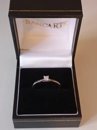 Anillo,sortija diamante oro blanco 18 kilates