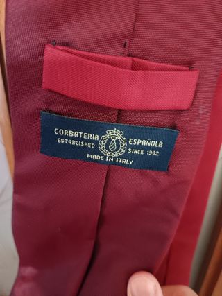 Corbata de seda roja