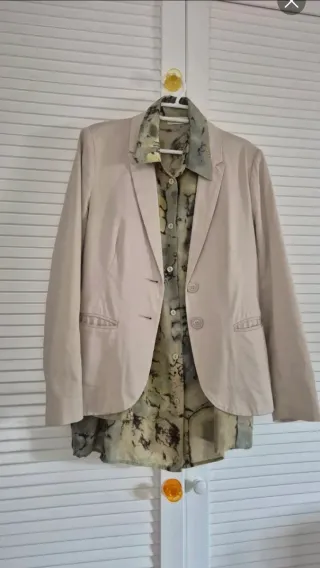 Americana beige mujer