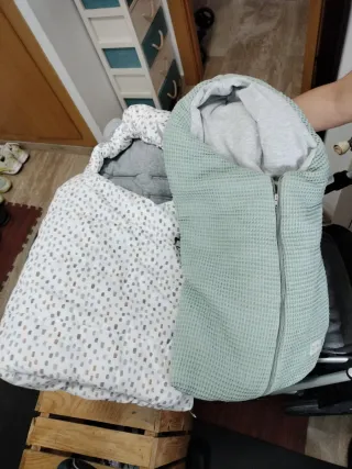 Carro Bebé Bugaboo Fox 2 Gris + 2 sacos de capazo