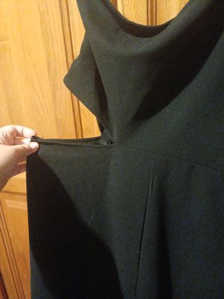 Vestido asimétrico negro