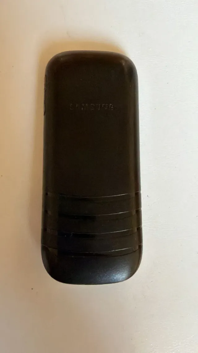 Teléfono Samsung GT-E1200 Negro