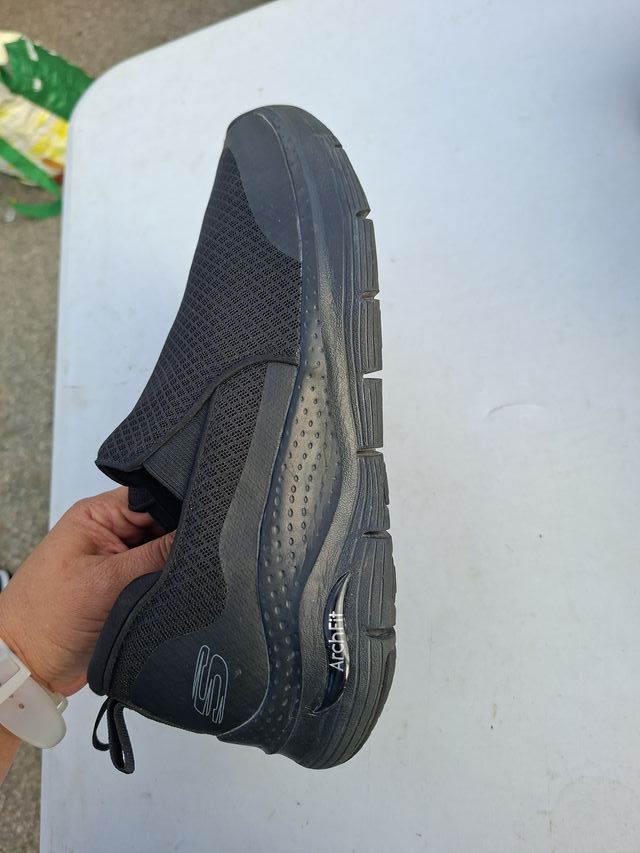 Skechers Zapatillas Negras Archfit