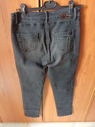 Jeans Skinny neri Camomilla 42 italiana
