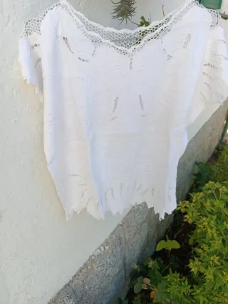 Blusa blanca de encaje