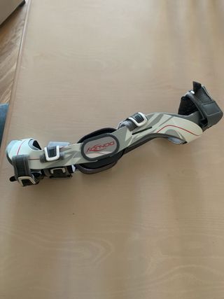 Rodillera Donjoy para rotura de ligamento cruzado 