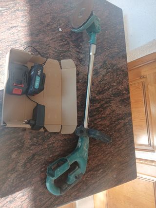 Desbrozadora a batería