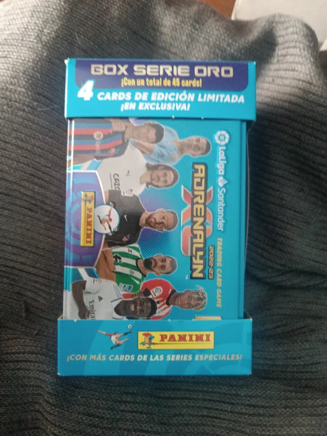 Caja Metálica Adrenalyn XL LaLiga 22-23