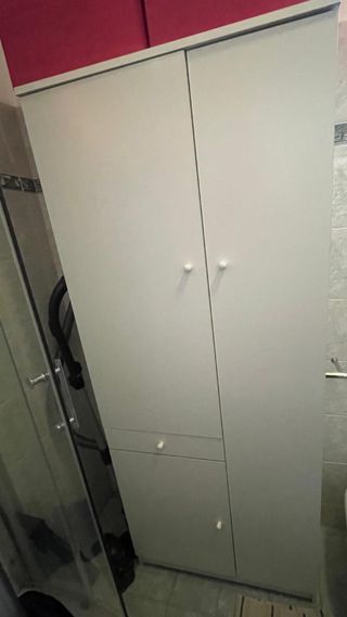 Armadio 3 ante battenti + 1 cassetto