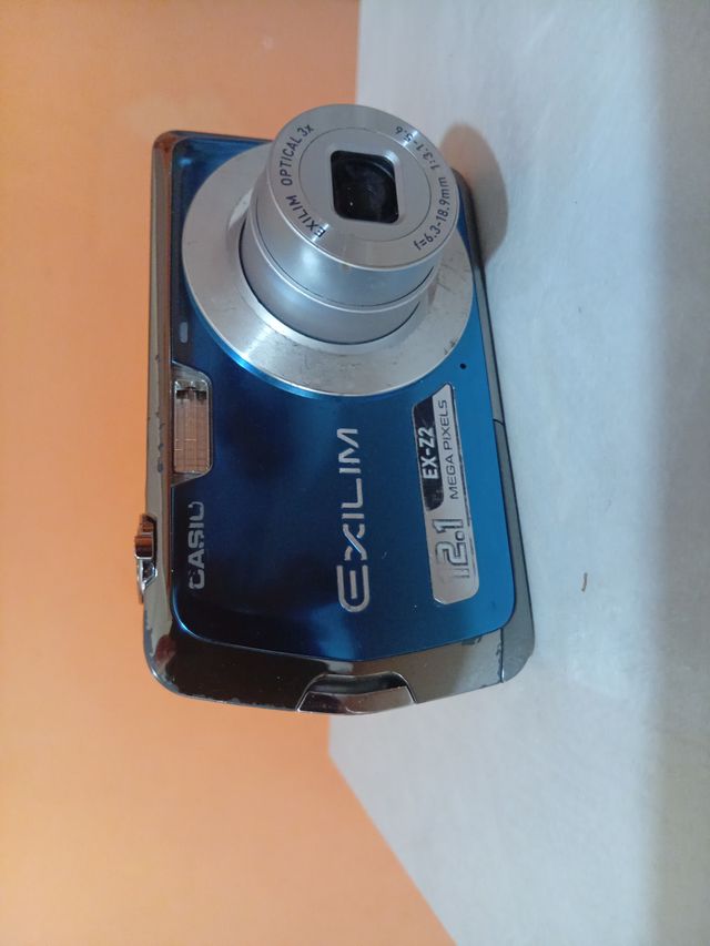Macchina fotografica Casio EXILIM EX-Z2 Blu