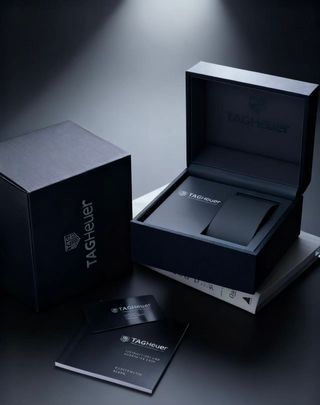 Caja de reloj TAG Heuer negra