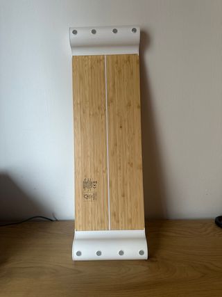 Base para pantalla con puertos USB