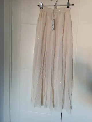 Falda larga efecto arrugado con lentejuelas Pull&B