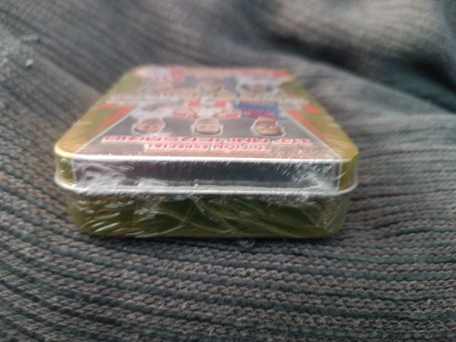 Caja Lata Adrenalyn XL 2018-19 Edición Especial