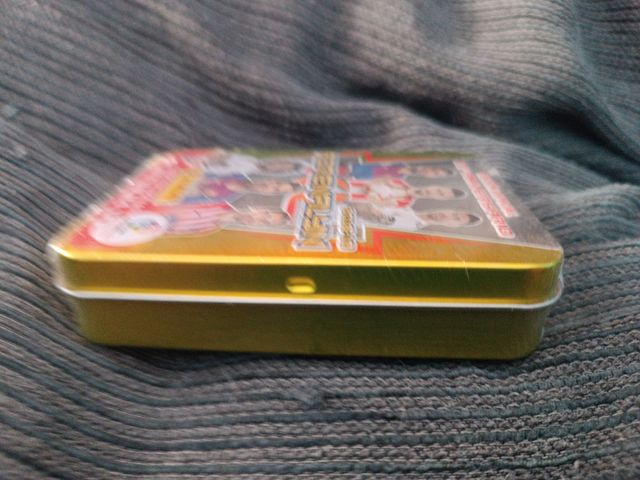 Caja Lata Adrenalyn XL 2018-19 Edición Especial