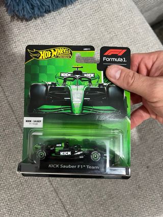 Hot Wheels Premium F1 Sauber sin abrir