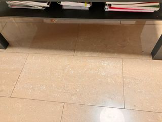 Mesa de comedor plegable gris y blanca