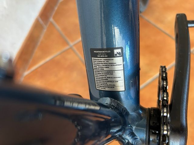 Bicicleta MTB Giant Talon 2 2024, poco uso