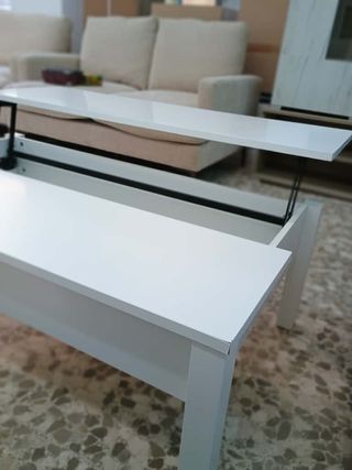 Mesa elevable blanca estilo IKEA