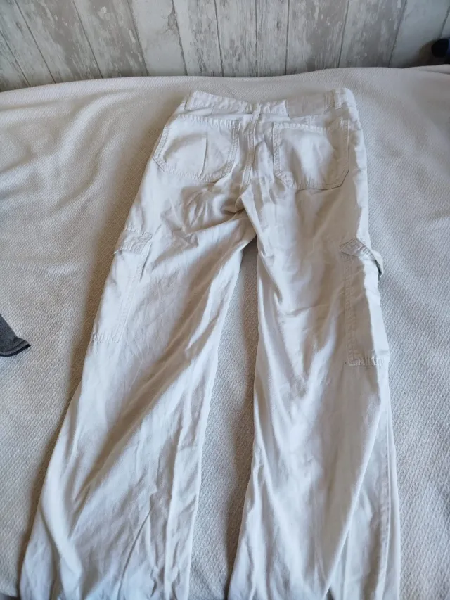 Pantalón cargo blanco
