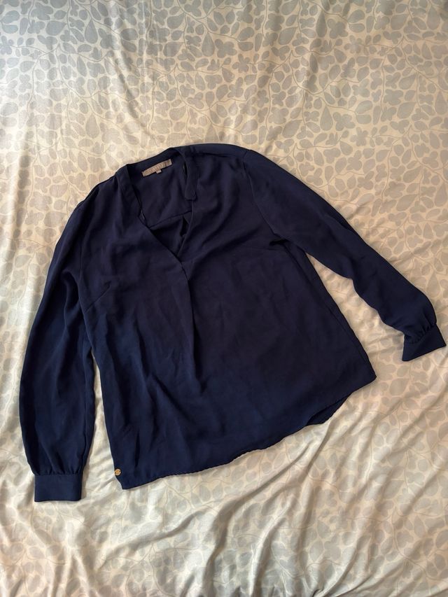 Blusa azul marino manga larga